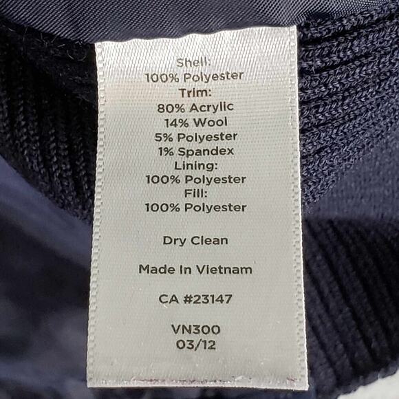 Talbots Plus Quilted Vest Womens 2X Lightweight Puffer Navy Blue Gold Button - Picture 7 of 9